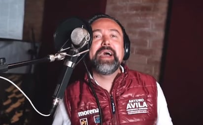 Candidato afirma que sólo utilizó dos palabras de canción de Molotov