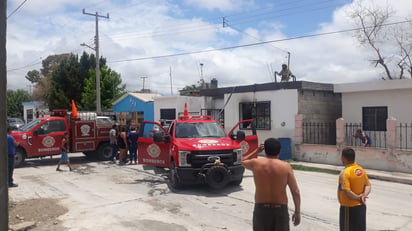 Se incendia casa en la San Miguel de Monclova