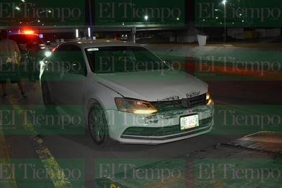 Auto fantasma le choca en Monclova