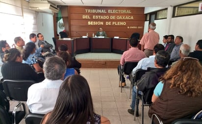 Morena va contra entes autónomos en Oaxaca