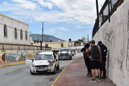 Terminan volcados en la calle Hidalgo de Monclova