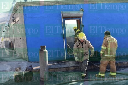 Arde en llamas carnicería en Monclova 