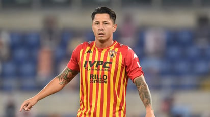 Lapadula se perfila como el delantero titular de Perú ante Ecuador