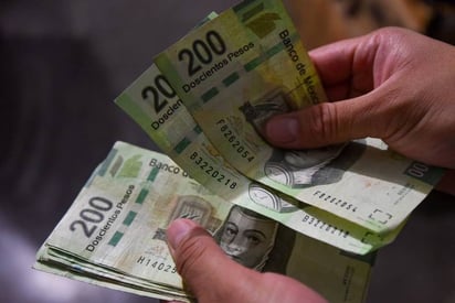 Tras ‘proclamaciones’ de triunfo, el peso se mantiene estable