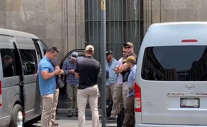 Seguridad de EU supervisa alrededor de Palacio Nacional