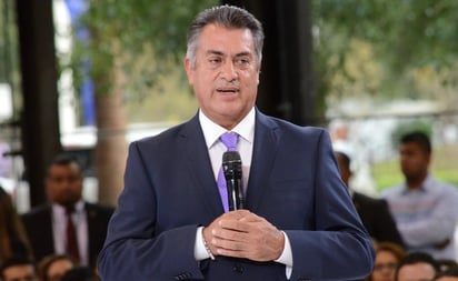 Felicita 'El Bronco' a Samuel García tras triunfo virtual en NL