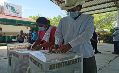 Morena gana 19 diputaciones locales y 51 municipios en Oaxaca