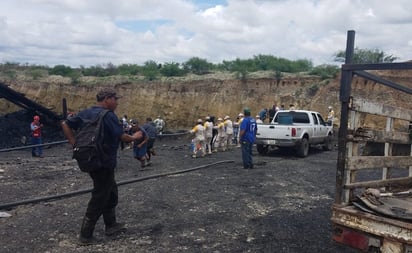 Intensifican labores para rescatar a mineros