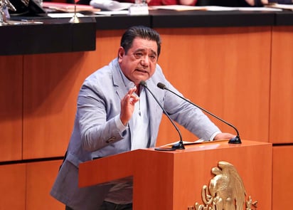 Se reincorpora al Senado Félix Salgado, tras intentar ser gobernador