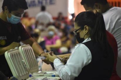 Mantiene Salud vacunación antiCOVID-19 en Monclova