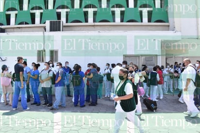 Pacientes desmayadas, suspensión de cirugías y contaminación con moscas en IMSS 7 de Monclova por falta de clima