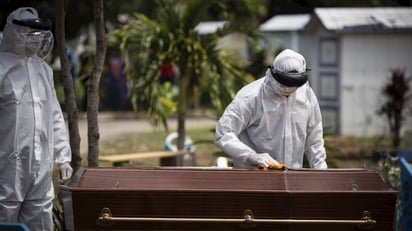 COVID-19: 229 mil 353 las defunciones por coronavirus en México