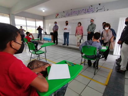 Piden que alumnos regresen vacunados a escuelas de Castaños 