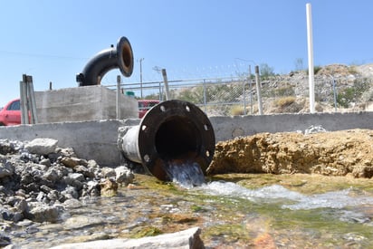 Se dispara consumo de agua en un 10% por oleada de calor en Monclova