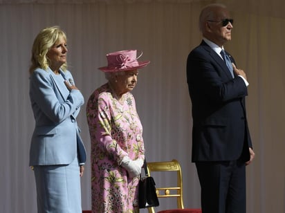 Isabel II recibe a los Biden en el castillo de Windsor