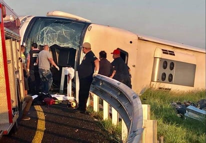 Volcadura de autobús deja 12 muertos en Reynosa