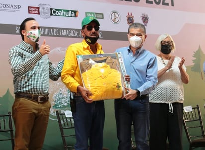 Reconoce MARS a  combatientes de incendios forestales