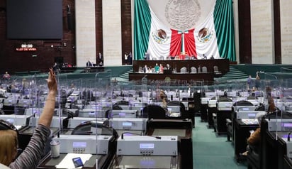 Ante 'chapulineo' en Congreso, AMLO llama a la congruencia