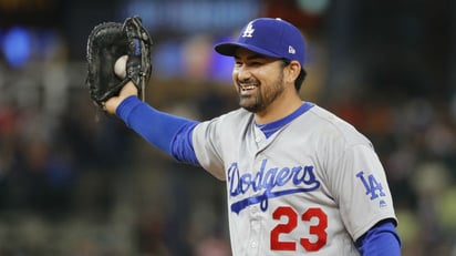 Adrián González encabeza a la novena para juegos de preparación