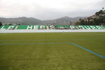 Construyen cancha de futbol en La Herradura