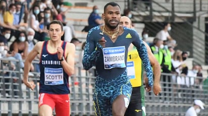 El colombiano Anthony Zambrano bate a Van Niekerk con 44.51