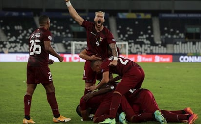 Venezuela rescata empate de último minuto contra Ecuador