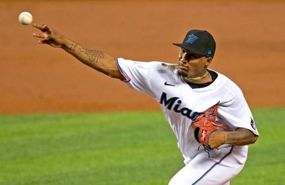 2-0. Mills controla con su serpentina a los Marlins