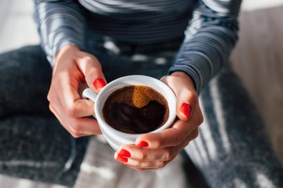 El café se asocia con un menor riesgo de enfermedad hepática crónica