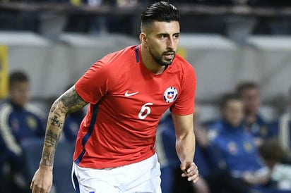 Erick Pulgar y Guillermo Maripán sufren lesiones tras choque con Uruguay