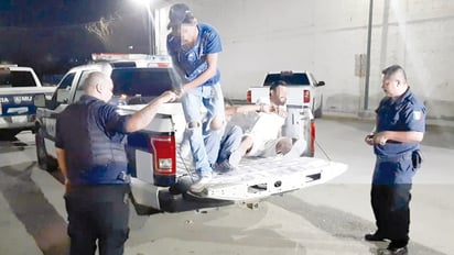 Ingerían bebidas en plena calle de Monclova