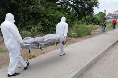 Hallan cuerpo calcinado de una mujer dentro de un tambo en Sinaloa