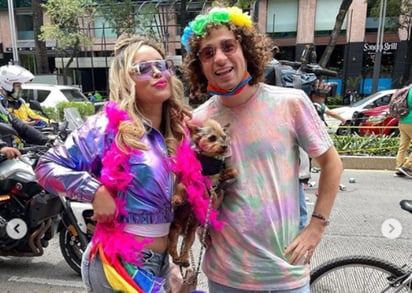 A Luisito Comunica le intentan robar su celular en Marcha Gay