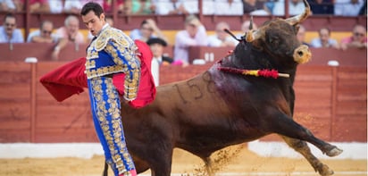 Antonio Puerta corta tres orejas en la primera corrida pos-COVID en Murcia