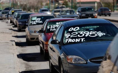 AMLO anuncia regularización de 'autos chocolate' a bajo costo