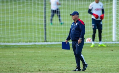 Vucetich advierte de dos 'promesas' que tiene Chivas en cantera