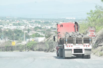 Llama CANACAR a transportistas a realizar viajes por día ante inseguridad