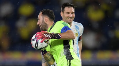 Messi con gol y Ospina evitándolos ponen a Argentina y Colombia en semis