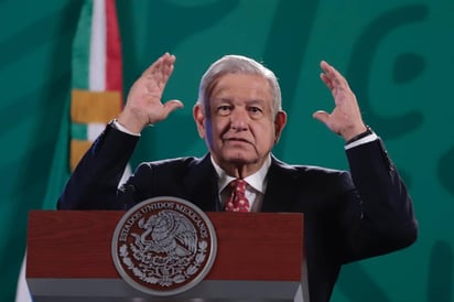 AMLO llama 'cínicos y caraduras' al PRI, PAN y PRD