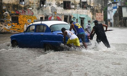 Tormenta tropical Elsa toca tierra en la costa del suroeste de  cuba