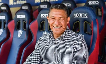 Huesca presenta a Ambriz como su entrenador