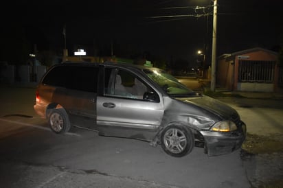 Choca cuando huía de la policía en Monclova 