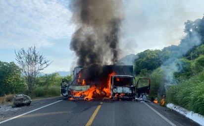 Se extiende la quema de vehículos y bloqueos en Tierra Caliente