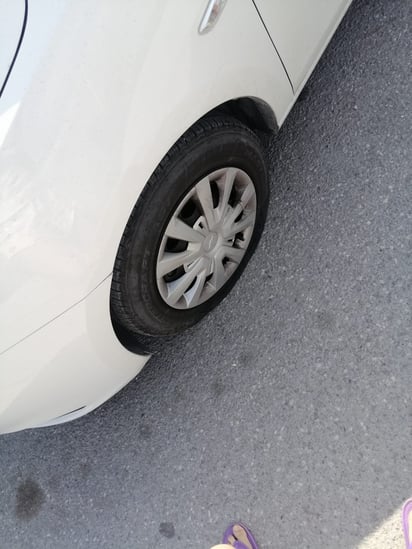 Los habitantes de la calle 11 amanecen con sus autos ponchados en Monclova