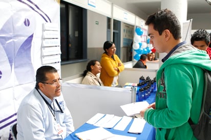 Universitarios carecen de oportunidades laborales en Monclova 