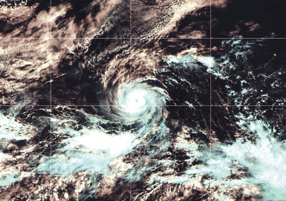 El Huracán Felicia se mantiene en categoría 4 y sigue lejos de costas mexicanas