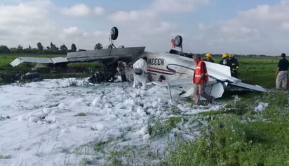 Reportan un muerto tras accidentarse una avioneta en el aeropuerto de Durango