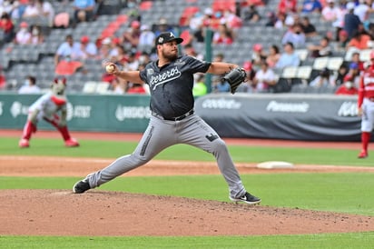 Diablos Rojos apalea y limpia a los Acereros