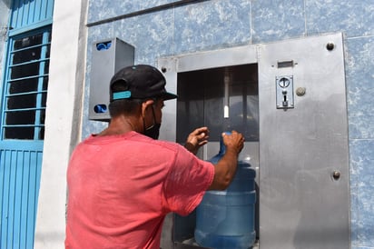 El consumo de agua sin purificar aumenta el riesgo de diarrea en niños