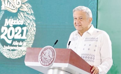 AMLO rompe con veda electoral;  presume programa de pensión