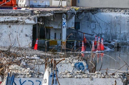 Dolientes de la última víctima de derrumbe en Surfside esperan aún sus restos